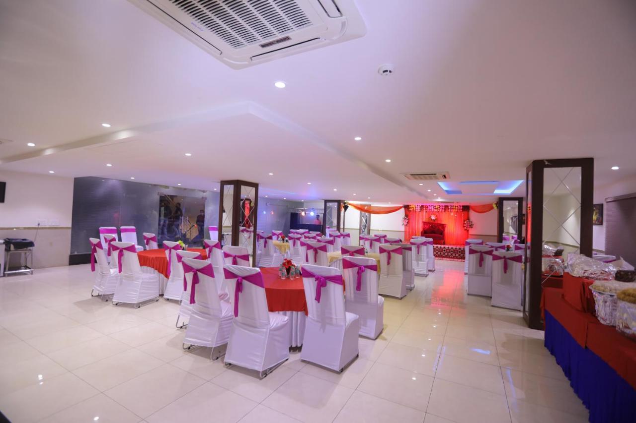 Airport Hotel Bollywood Paradise 新德里 外观 照片